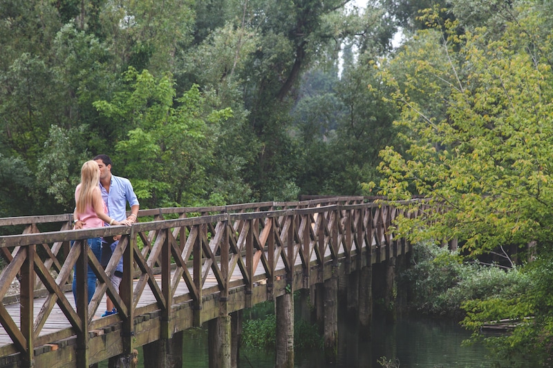 Viviana+Andrea_engagement_save the date_family portrait